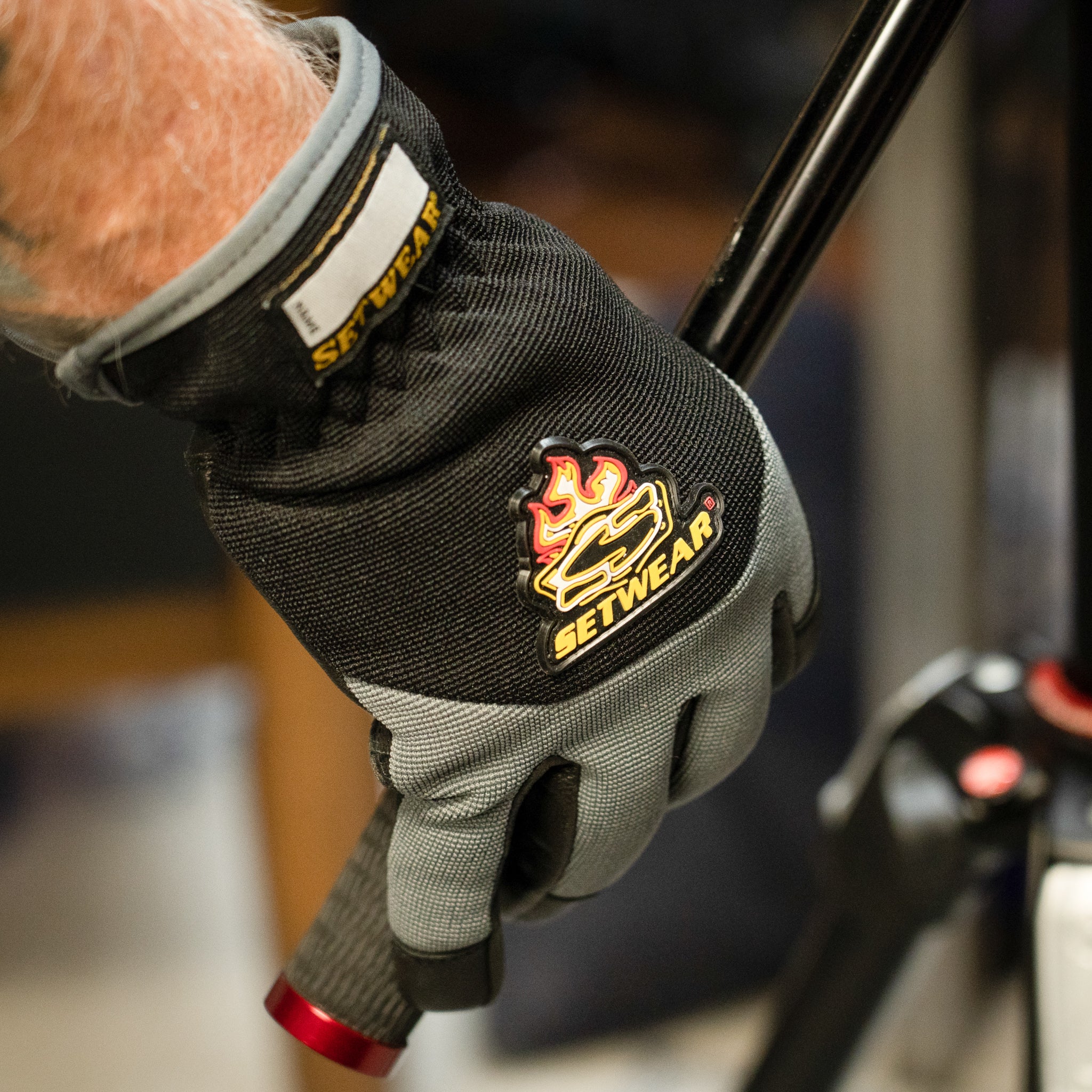 Setwear EZ Fit Extreme Glove – Setwear Products, Inc.